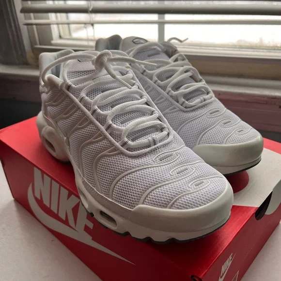 Nike Air Max Plus Triple White Men’s 8
